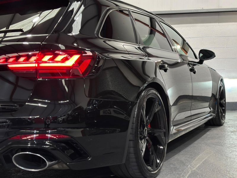 AUDI RS4