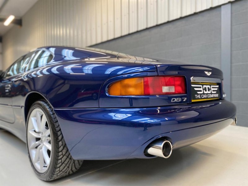 ASTON MARTIN DB7