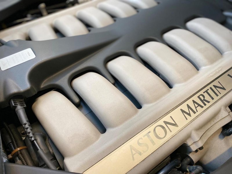 ASTON MARTIN DB7