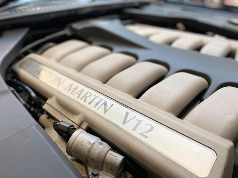 ASTON MARTIN DB7