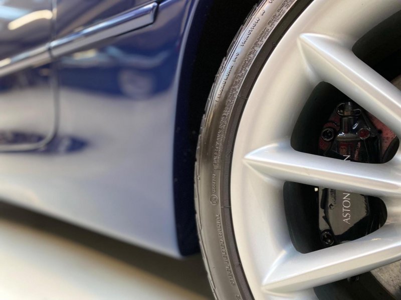 ASTON MARTIN DB7