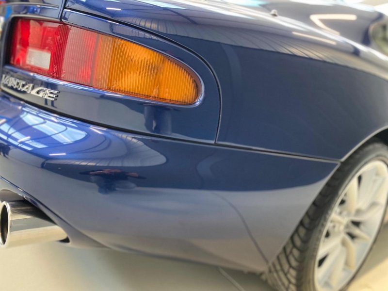 ASTON MARTIN DB7