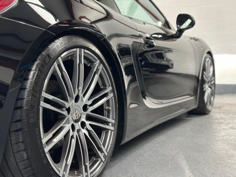 PORSCHE CAYMAN