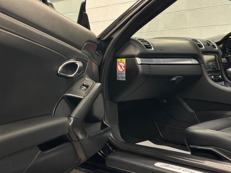 PORSCHE CAYMAN