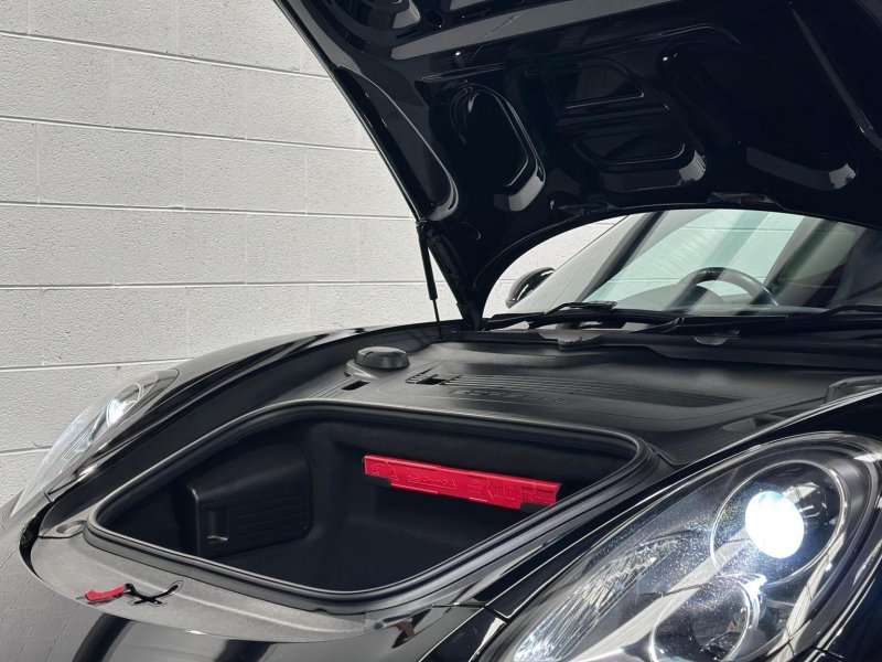 PORSCHE CAYMAN